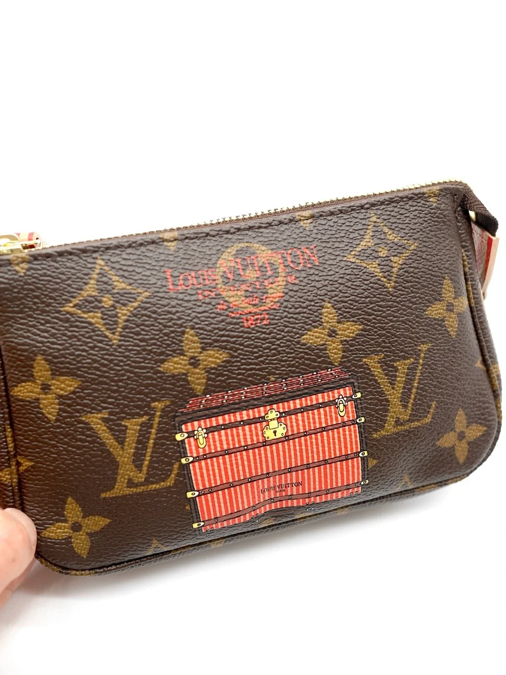 🍓LV Limited Edition Trunks and Lock Pochette SF2183